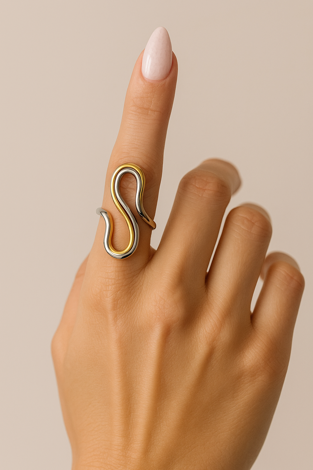 Luxe Curve Ring