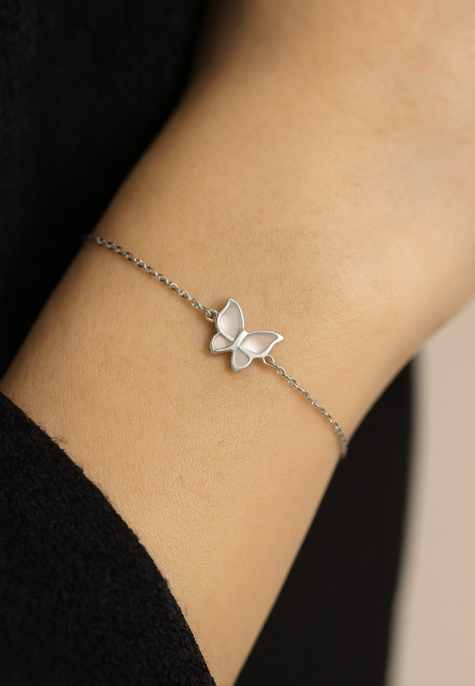 Luna Petal Mother of Pearl Bracelet