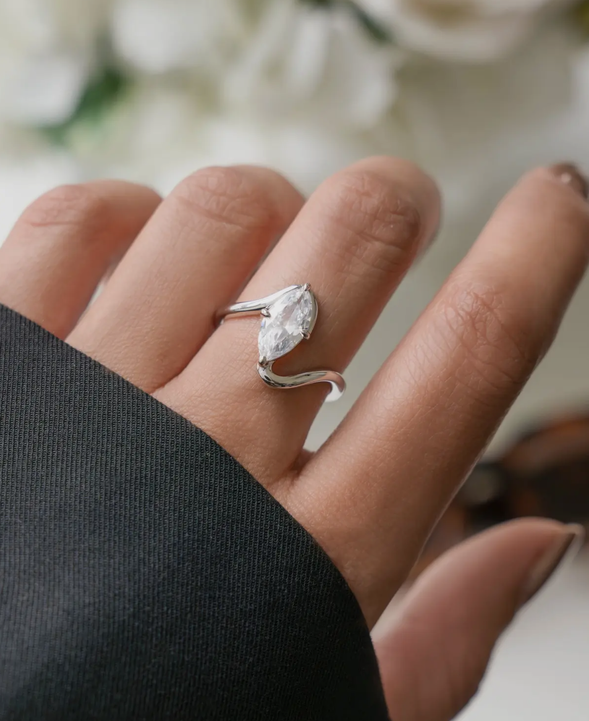 Viral Marquise Wave Ring