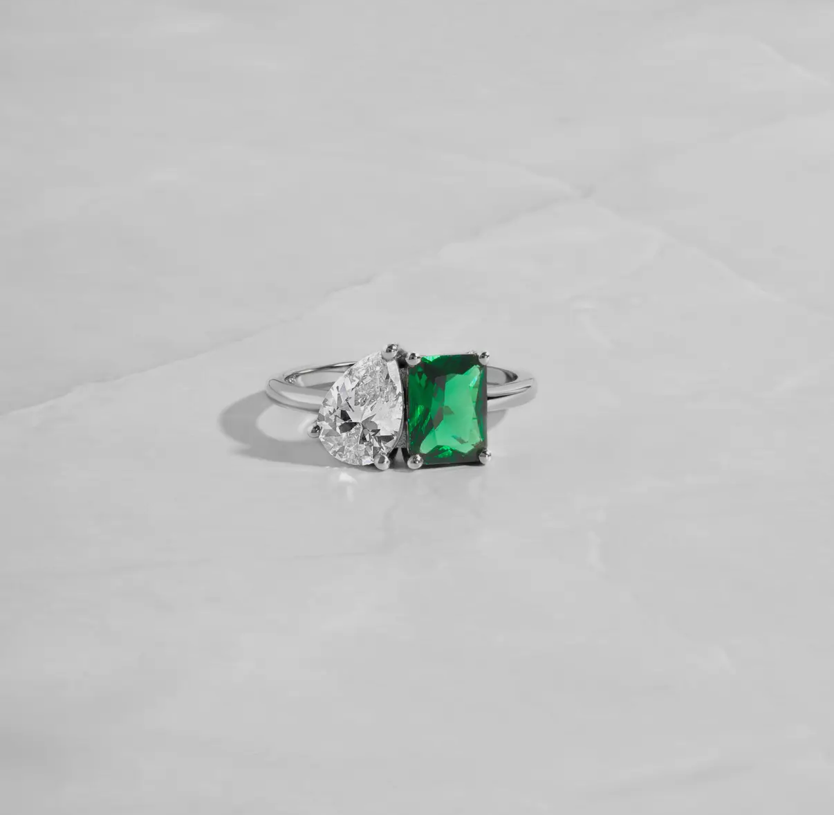 Viral Emerald Twin Flame Duo Ring